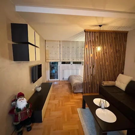 Eleni Appartement *
