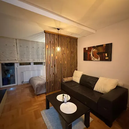Apartman Eleni *